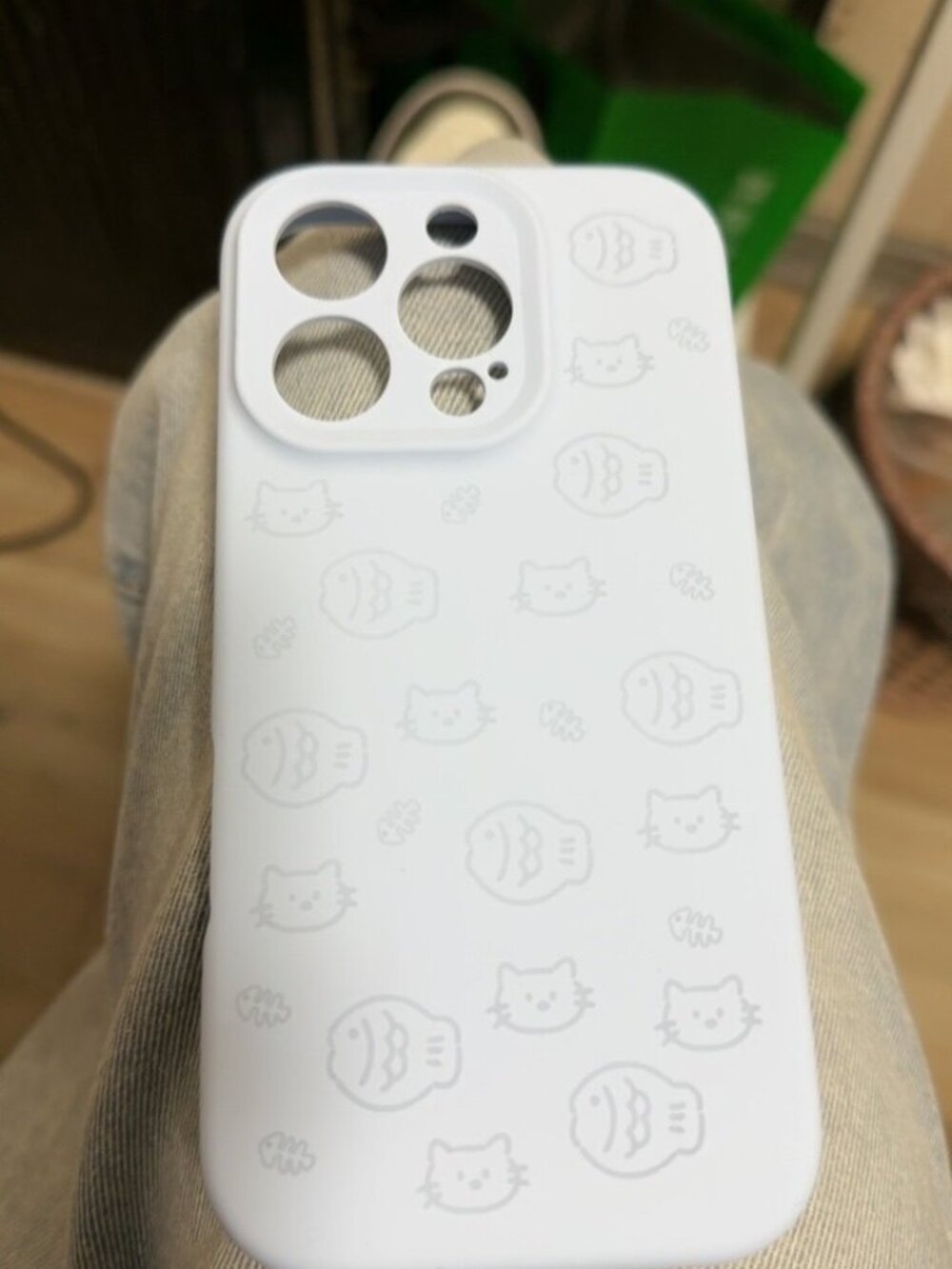 Cute Cat & Fish Silicone Case | Like New White